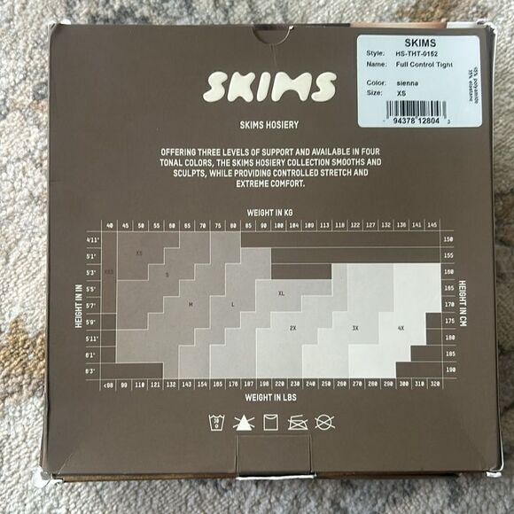 NIB SKIMS full control tight XS - Picture 5 of 5